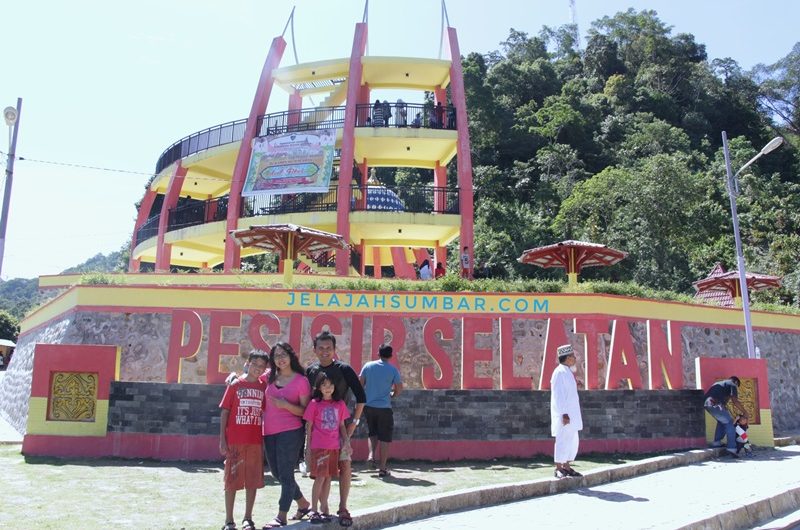 Wisata Di Rest Area Perbatasan Kota Padang Kabupaten Pesisir Selatan