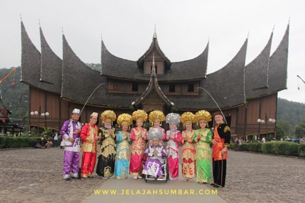 Paket Tour Padang – Bukittinggi - Lembah Harau 3D2N C - Jelajah Sumbar